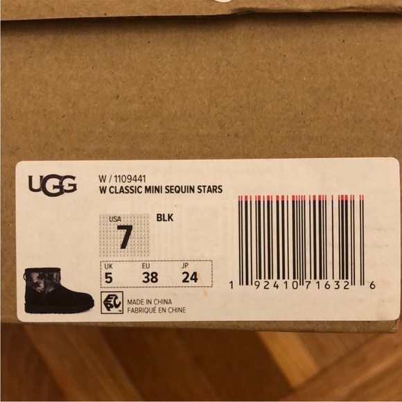 Uggs - Picture 4 of 5